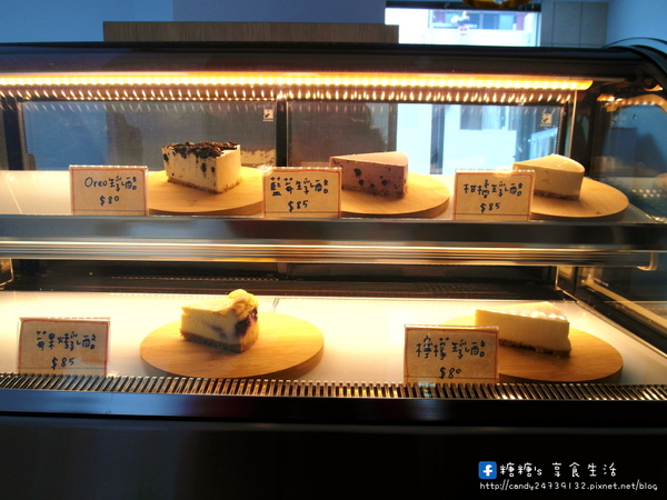 弎六:〖台中│美食〗弎六 ❤ 隱藏於住宅區二樓中的人氣甜點"彩虹生乳酪",每次開店不到兩小時就通通賣光光了!!