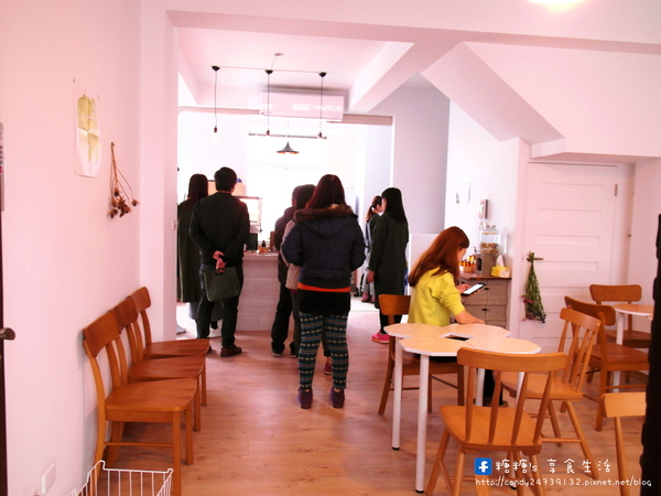 弎六:〖台中│美食〗弎六 ❤ 隱藏於住宅區二樓中的人氣甜點"彩虹生乳酪",每次開店不到兩小時就通通賣光光了!!