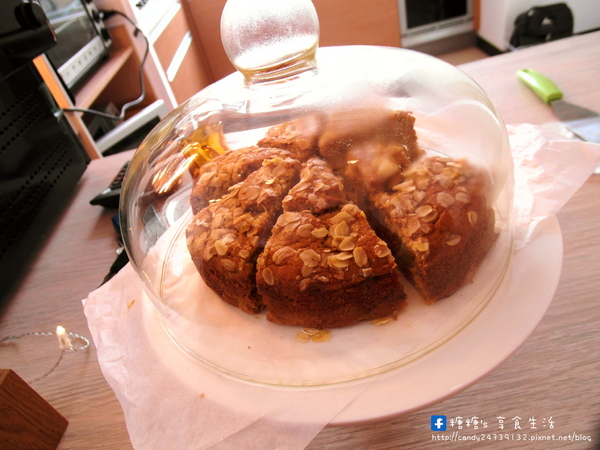 弎六:〖台中│美食〗弎六 ❤ 隱藏於住宅區二樓中的人氣甜點"彩虹生乳酪",每次開店不到兩小時就通通賣光光了!!