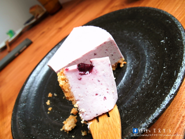 弎六:〖台中│美食〗弎六 ❤ 隱藏於住宅區二樓中的人氣甜點"彩虹生乳酪",每次開店不到兩小時就通通賣光光了!!