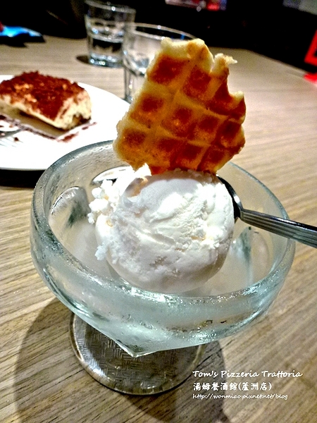 Tom's Pizzeria Trattoria 湯姆餐酒館(蘆洲店)：【愛評網口碑體驗】服務好，氣氛佳，道地義式美食 ✿✿ Tom's Pizzeria Trattoria 湯姆餐酒館(蘆洲店) ✿✿