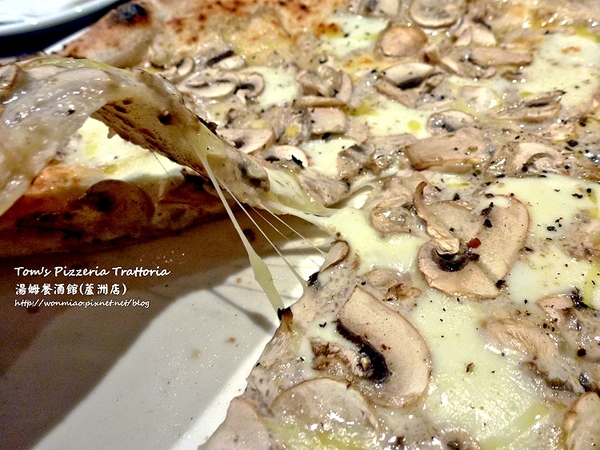 Tom's Pizzeria Trattoria 湯姆餐酒館(蘆洲店)：【愛評網口碑體驗】服務好，氣氛佳，道地義式美食 ✿✿ Tom's Pizzeria Trattoria 湯姆餐酒館(蘆洲店) ✿✿