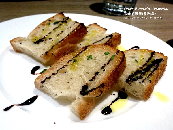 Tom's Pizzeria Trattoria 湯姆餐酒館(蘆洲店)：【愛評網口碑體驗】服務好，氣氛佳，道地義式美食 ✿✿ Tom's Pizzeria Trattoria 湯姆餐酒館(蘆洲店) ✿✿