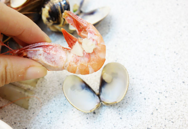 双月牌沙茶爐：台南第一間 近期最火紅一位難求