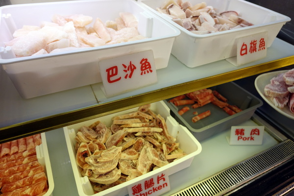 犇鱻涮涮鍋:(胖樺食記)平價火鍋吃到飽連鎖店「犇鱻涮涮鍋」/新北市中永和美食/高CP值