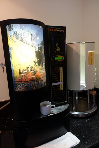 犇鱻涮涮鍋:(胖樺食記)平價火鍋吃到飽連鎖店「犇鱻涮涮鍋」/新北市中永和美食/高CP值