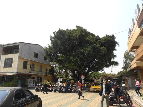 永康車站：珍藏幸福~ 永保安康2 ..永康車站