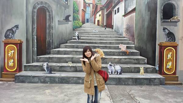 民雄鄉公所貓彩繪牆：哇!眾貓盤據誤以為來到貓村囉~民雄鄉公所貓彩繪牆