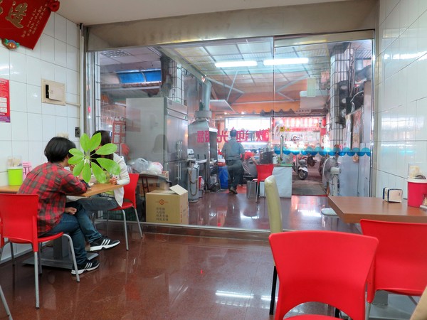 喬英河粉鳝魚花枝麵:喬英河粉鳝魚花枝麵