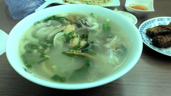 喬英河粉鳝魚花枝麵:喬英河粉鳝魚花枝麵