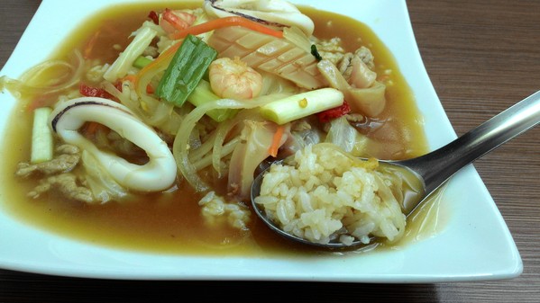 喬英河粉鳝魚花枝麵:喬英河粉鳝魚花枝麵