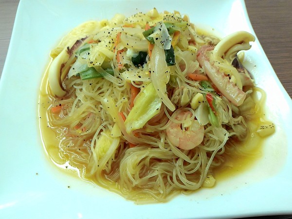 喬英河粉鳝魚花枝麵:喬英河粉鳝魚花枝麵