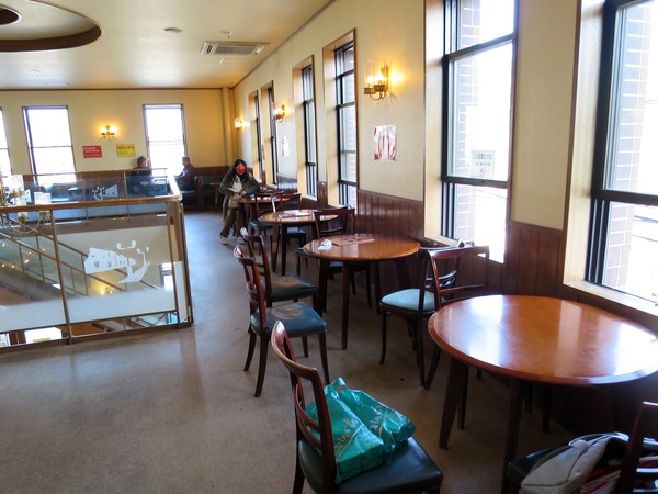 北海道小樽：北國の旅.. 銀の鐘１号館        ..可以帶走幸福的咖啡館~