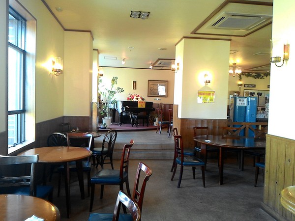 北海道小樽：北國の旅.. 銀の鐘１号館        ..可以帶走幸福的咖啡館~