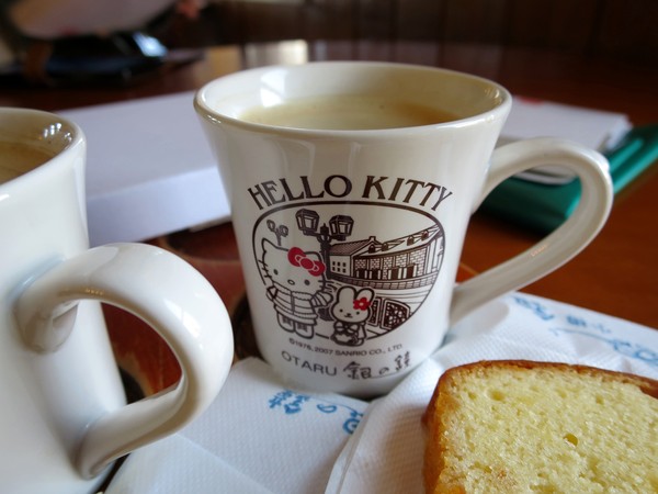 北海道小樽：北國の旅.. 銀の鐘１号館        ..可以帶走幸福的咖啡館~