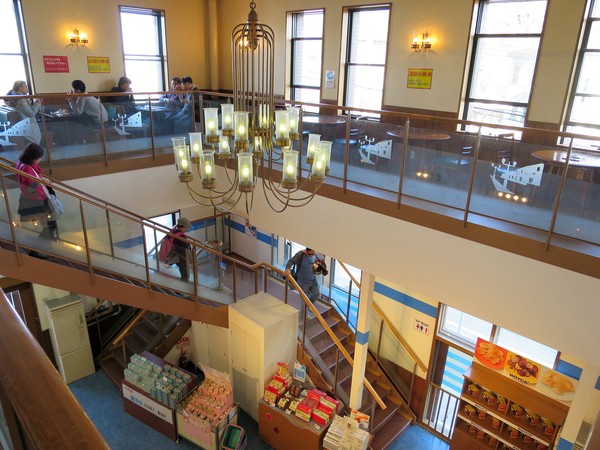 北海道小樽：北國の旅.. 銀の鐘１号館        ..可以帶走幸福的咖啡館~