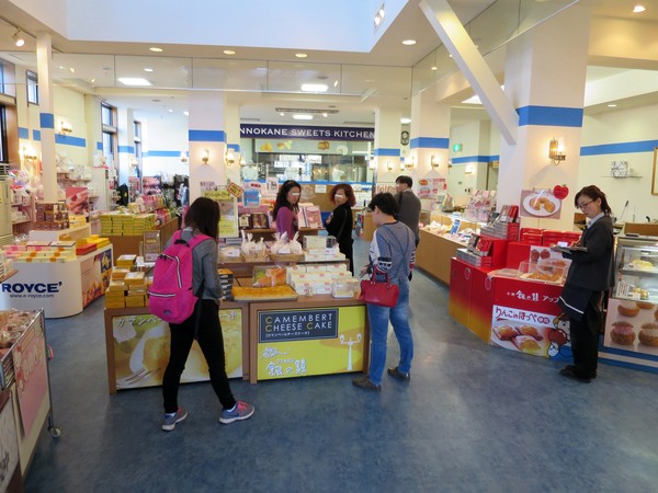 北海道小樽：北國の旅.. 銀の鐘１号館        ..可以帶走幸福的咖啡館~