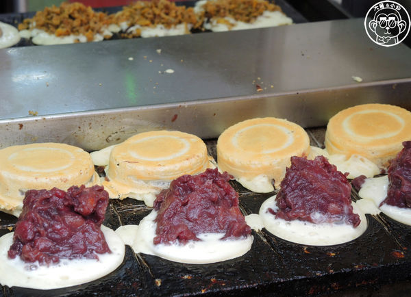 萬丹紅豆餅：呷飽祙【新北三重･萬丹紅豆餅】紅豆生南國