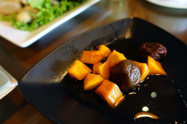 野宴食堂：(胖樺食記)新北石碇必吃美食，深山也有新鮮海產可品嘗「野宴食堂」