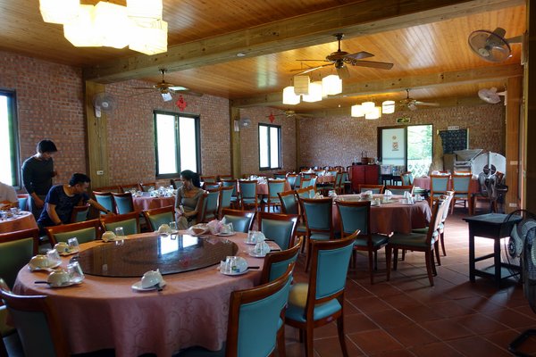 野宴食堂：(胖樺食記)新北石碇必吃美食，深山也有新鮮海產可品嘗「野宴食堂」