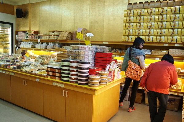 均鎂糕餅公司：【新竹。均鎂】撒上糖粉的戚風蛋糕