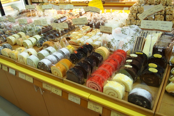 均鎂糕餅公司：【新竹。均鎂】撒上糖粉的戚風蛋糕