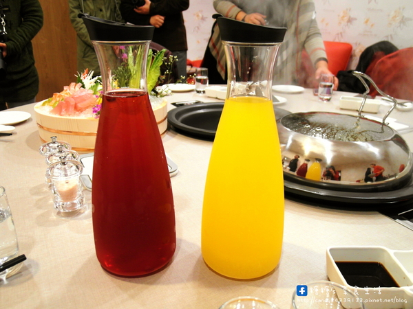 蒸食在：〖台中│美食〗蒸食在海鮮餐廳 ❤ 瓦跳跳海鮮登場!!『蒸』新鮮，『蒸』實在，『蒸』美味，『蒸』服味蕾饗宴