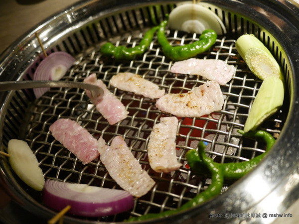 山鯨燒肉 山くじら 燒肉：【食記】台中山鯨燒肉やきにくの專門店@北區簡愛汽車旅館 : 印月餐旅新品牌, 日韓合璧, 大份量高CP值, 滿足你對肉食的渴望!!