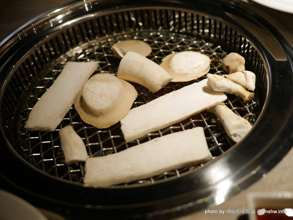 山鯨燒肉 山くじら 燒肉：【食記】台中山鯨燒肉やきにくの專門店@北區簡愛汽車旅館 : 印月餐旅新品牌, 日韓合璧, 大份量高CP值, 滿足你對肉食的渴望!!