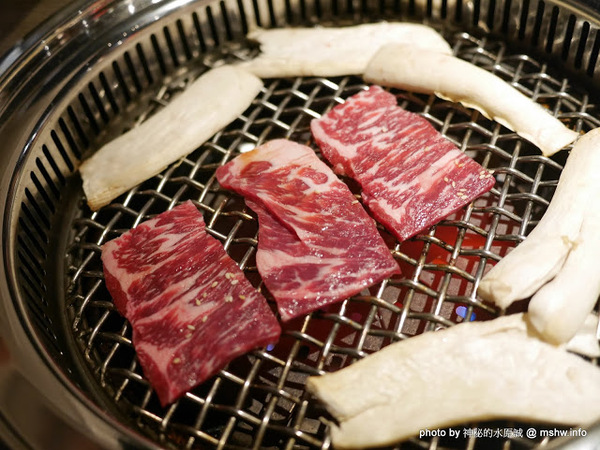 山鯨燒肉 山くじら 燒肉：【食記】台中山鯨燒肉やきにくの專門店@北區簡愛汽車旅館 : 印月餐旅新品牌, 日韓合璧, 大份量高CP值, 滿足你對肉食的渴望!!