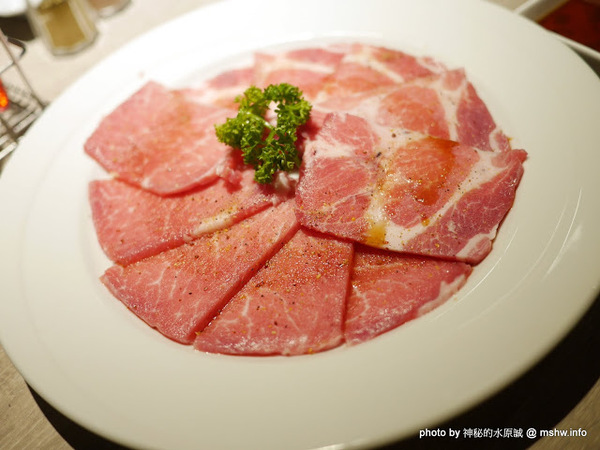 山鯨燒肉 山くじら 燒肉：【食記】台中山鯨燒肉やきにくの專門店@北區簡愛汽車旅館 : 印月餐旅新品牌, 日韓合璧, 大份量高CP值, 滿足你對肉食的渴望!!