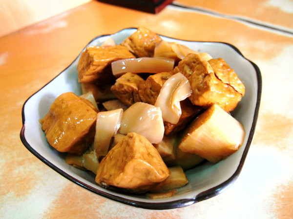 味一番拉麵:〖台中│美食〗味一番拉麵 ❤ 隱藏版平價拉麵!!每每一開店,就吸引大量人潮前來排隊購買!!不只是拉麵、蓋飯也好吃!!