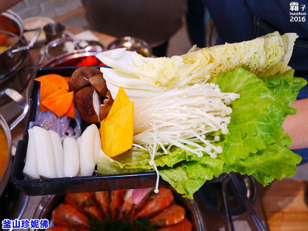 釜山.珍妮佛:釜山珍妮佛,韓國九層海鮮塔,開賣!姐就是要這樣霸氣吃海鮮!!!