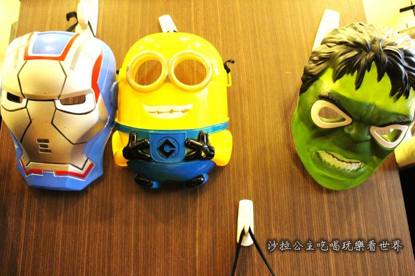 好客涮涮鍋英雄主題餐廳：蝙蝠俠陪我吃火鍋『好客涮涮鍋英雄主題餐廳』南機場夜市火鍋