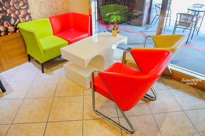 寵物友善餐廳│新北中和美食│老爺爺咖啡~上萬元高級全身按摩椅讓你喝咖啡吃美食超放鬆52