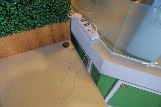 寵物友善餐廳│新北中和美食│老爺爺咖啡~上萬元高級全身按摩椅讓你喝咖啡吃美食超放鬆54