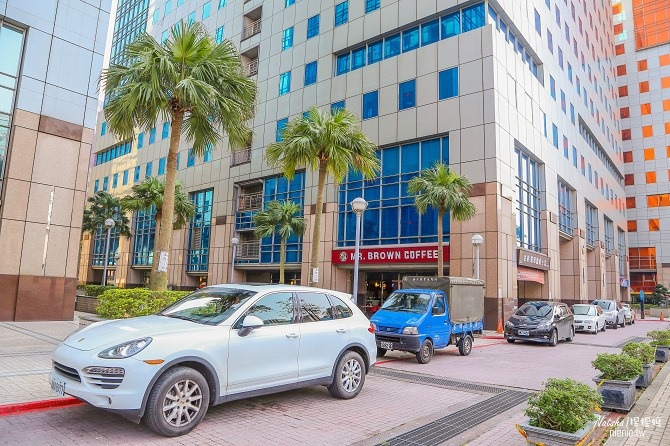 寵物友善餐廳│新北中和美食│老爺爺咖啡~上萬元高級全身按摩椅讓你喝咖啡吃美食超放鬆67