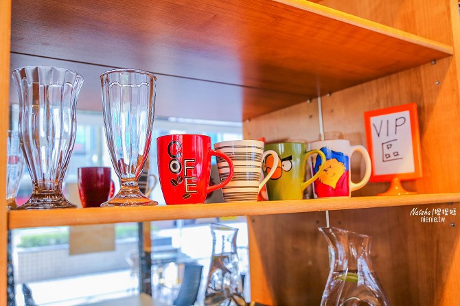 寵物友善餐廳│新北中和美食│老爺爺咖啡~上萬元高級全身按摩椅讓你喝咖啡吃美食超放鬆50