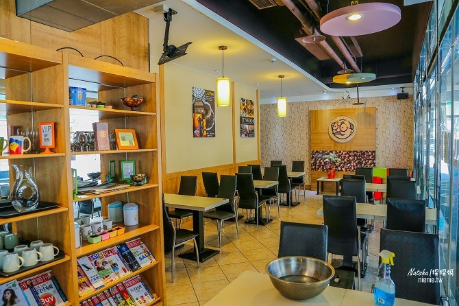 寵物友善餐廳│新北中和美食│老爺爺咖啡~上萬元高級全身按摩椅讓你喝咖啡吃美食超放鬆06