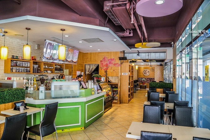 寵物友善餐廳│新北中和美食│老爺爺咖啡~上萬元高級全身按摩椅讓你喝咖啡吃美食超放鬆03