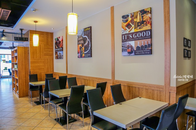 寵物友善餐廳│新北中和美食│老爺爺咖啡~上萬元高級全身按摩椅讓你喝咖啡吃美食超放鬆51