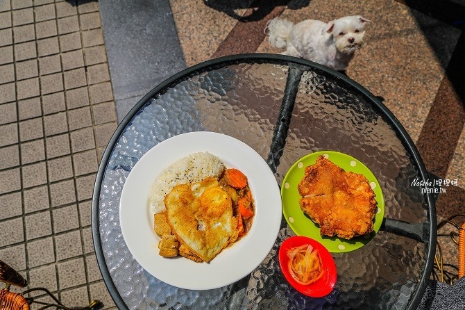 寵物友善餐廳│新北中和美食│老爺爺咖啡~上萬元高級全身按摩椅讓你喝咖啡吃美食超放鬆29