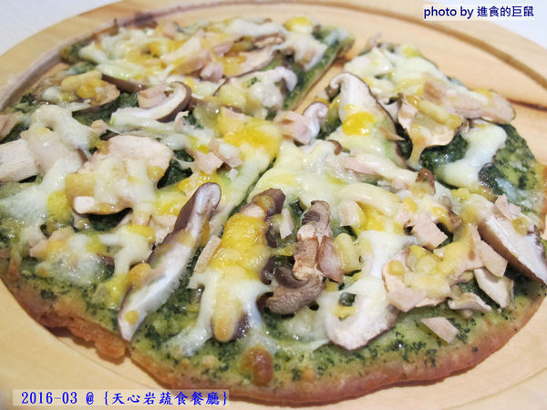 天心岩蔬食餐廳:(台南。南區美食)『天心岩蔬食餐廳』精緻不凡的蔬食吃到飽。用獨出心裁的料理手法,顛覆您對素食的刻板印象!一起來健康吃蔬食,開心享受美食饗宴吧~