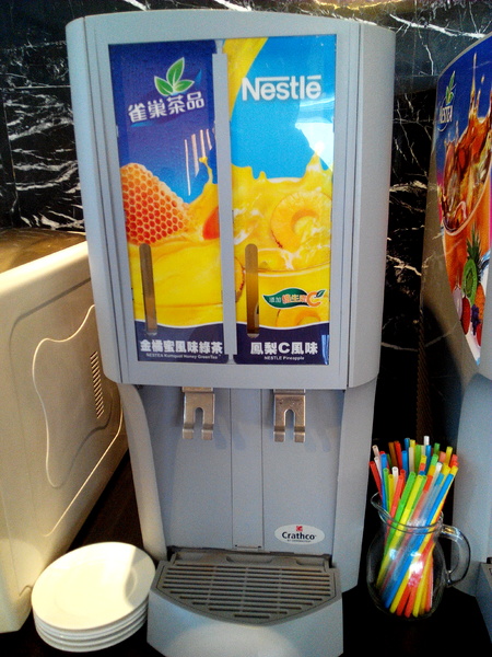 天心岩蔬食餐廳：☆口碑券No.6☆【南區】天心岩蔬食餐廳。多元、健康、美味，連葷食者也讚不絕口的素食吃到飽餐廳