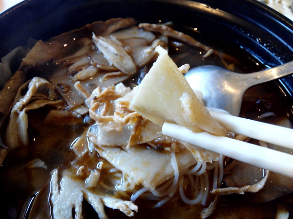 天心岩蔬食餐廳：☆口碑券No.6☆【南區】天心岩蔬食餐廳。多元、健康、美味，連葷食者也讚不絕口的素食吃到飽餐廳