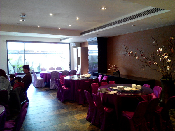 天心岩蔬食餐廳：☆口碑券No.6☆【南區】天心岩蔬食餐廳。多元、健康、美味，連葷食者也讚不絕口的素食吃到飽餐廳