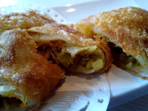 天心岩蔬食餐廳：☆口碑券No.6☆【南區】天心岩蔬食餐廳。多元、健康、美味，連葷食者也讚不絕口的素食吃到飽餐廳