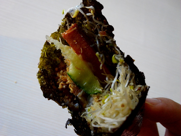 天心岩蔬食餐廳：☆口碑券No.6☆【南區】天心岩蔬食餐廳。多元、健康、美味，連葷食者也讚不絕口的素食吃到飽餐廳