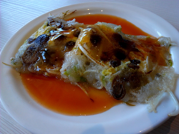 天心岩蔬食餐廳：☆口碑券No.6☆【南區】天心岩蔬食餐廳。多元、健康、美味，連葷食者也讚不絕口的素食吃到飽餐廳