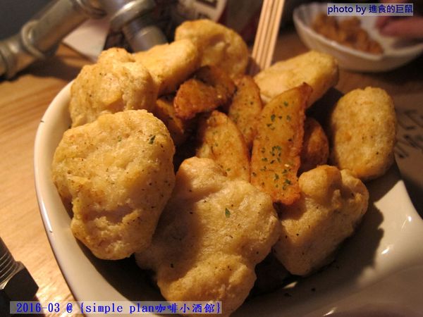 Simple plan 咖啡小酒館：（台南。中西區美食）『Simple plan 咖啡小酒館』調酒＋咖啡，激盪出動人火花，創意醉人滋味。